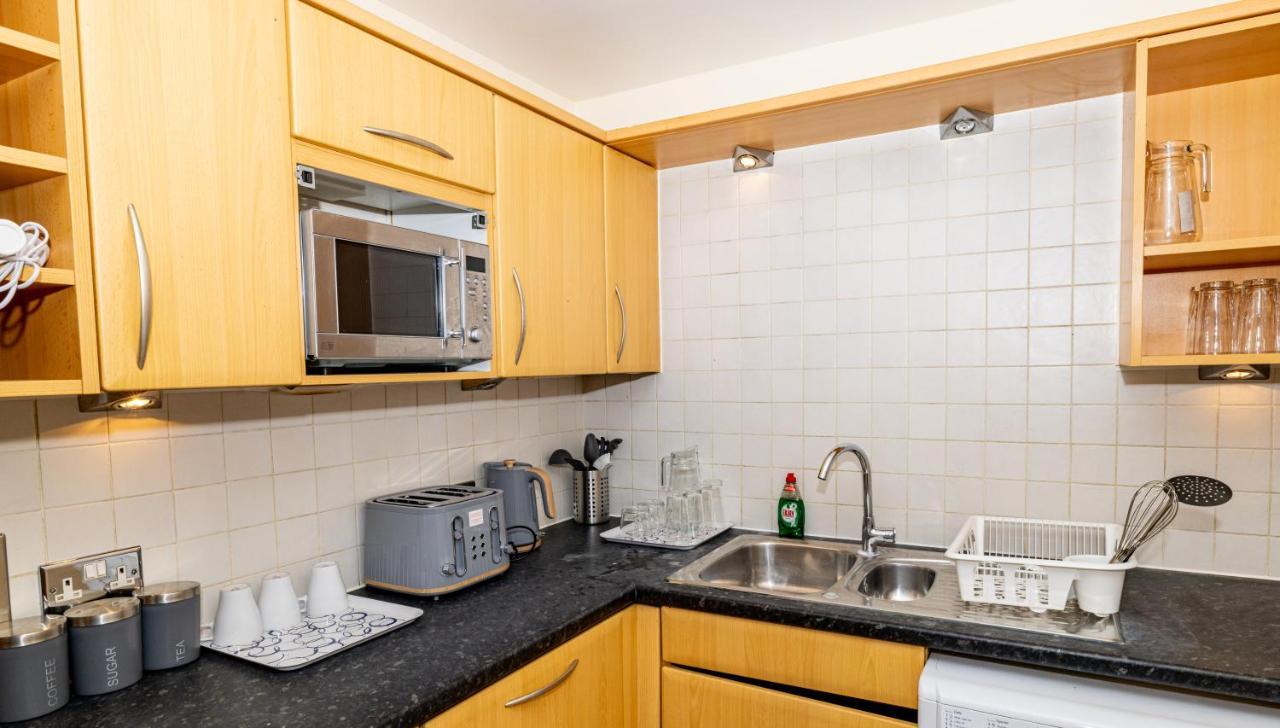Two Bed Apartment Near Canary Wharf Londres Exterior foto