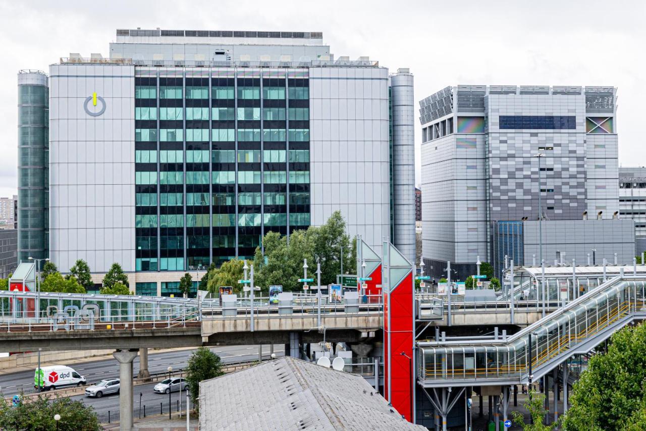 Two Bed Apartment Near Canary Wharf Londres Exterior foto
