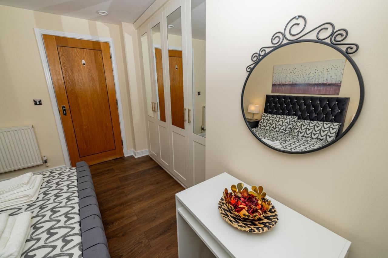 Two Bed Apartment Near Canary Wharf Londres Exterior foto